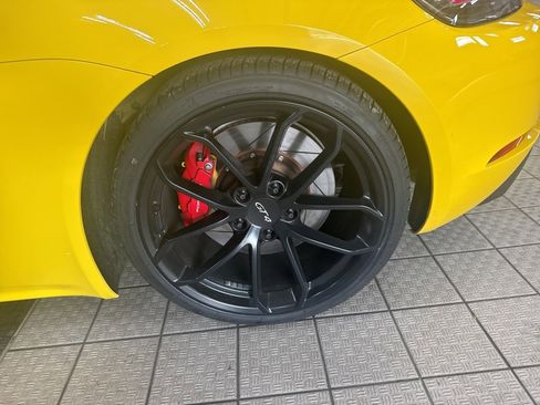 Used 2022 Porsche 718 Cayman GT4 image 20