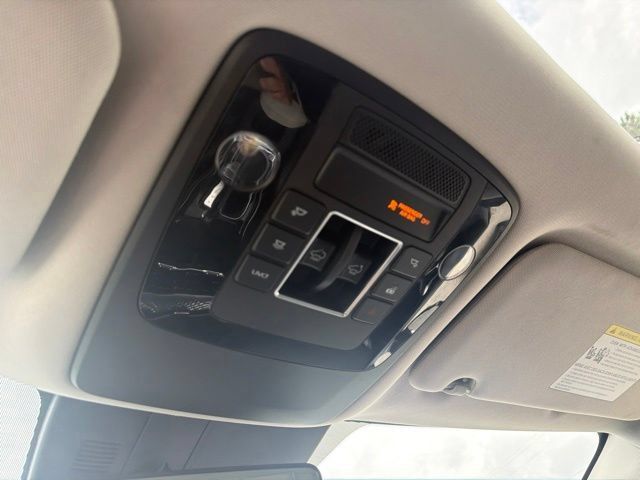 Used 2022 Kia Carnival SX Prestige FWD image 39