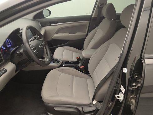 Used 2019 Hyundai Elantra SEL image 17