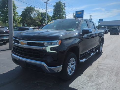 Certified 2023 Chevrolet Silverado 1500 LT w/ Z71 Off-Road Package AWD/4WD image 4
