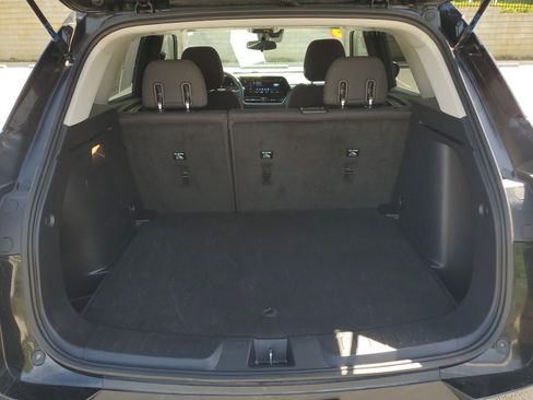 Used 2025 Chevrolet TrailBlazer LT FWD image 9