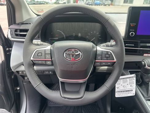 New 2026 Toyota Sienna XLE FWD image 12