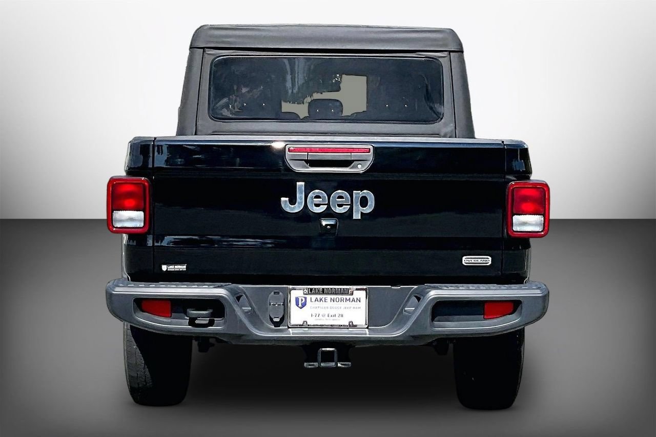 Certified 2020 Jeep Gladiator Overland w/ Trailer Tow Package AWD/4WD image 7