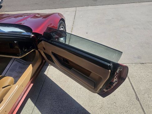 Used 1987 Chevrolet Corvette Coupe image 13