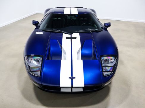 Used 2006 Ford GT RWD image 18