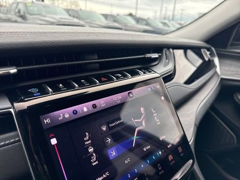 Used 2023 Jeep Grand Cherokee 30th Anniversary image 30