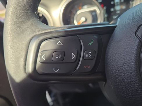 Used 2023 Jeep Gladiator Sport image 18