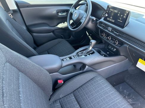 New 2026 Honda HR-V LX image 5