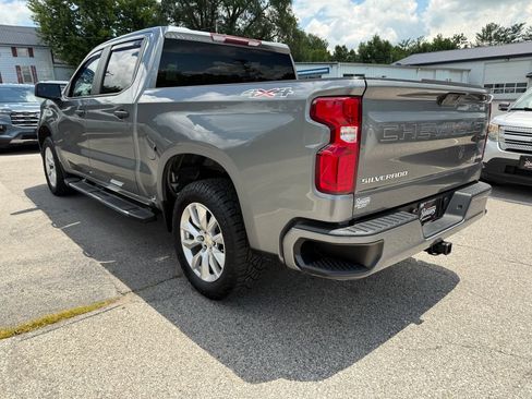 Used 2020 Chevrolet Silverado 1500 Custom w/ Custom Value Package AWD/4WD image 7