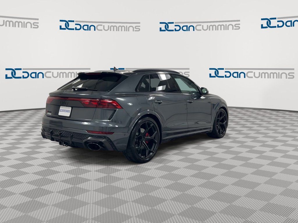 Used 2026 Audi RS Q8 performance AWD/4WD image 8