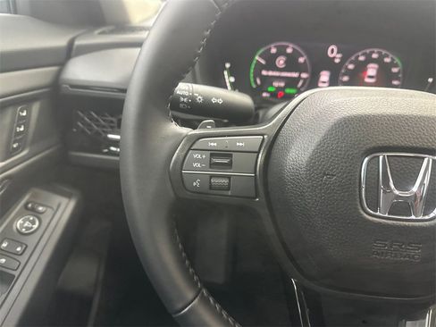 Used 2025 Honda Accord EX-L image 25