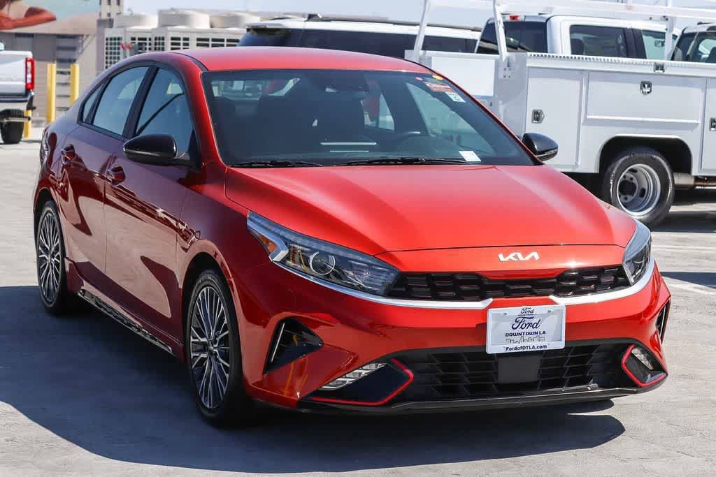 Used 2022 Kia Forte GT-Line w/ GT-Line Technology Package FWD image 3