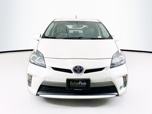 Used 2014 Toyota Prius 5dr HB (Natl) image 2