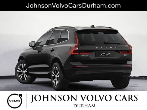 Used 2023 Volvo XC60 B5 Core w/ Climate Package image 4