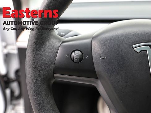 Used 2023 Tesla Model 3 Standard Range image 15