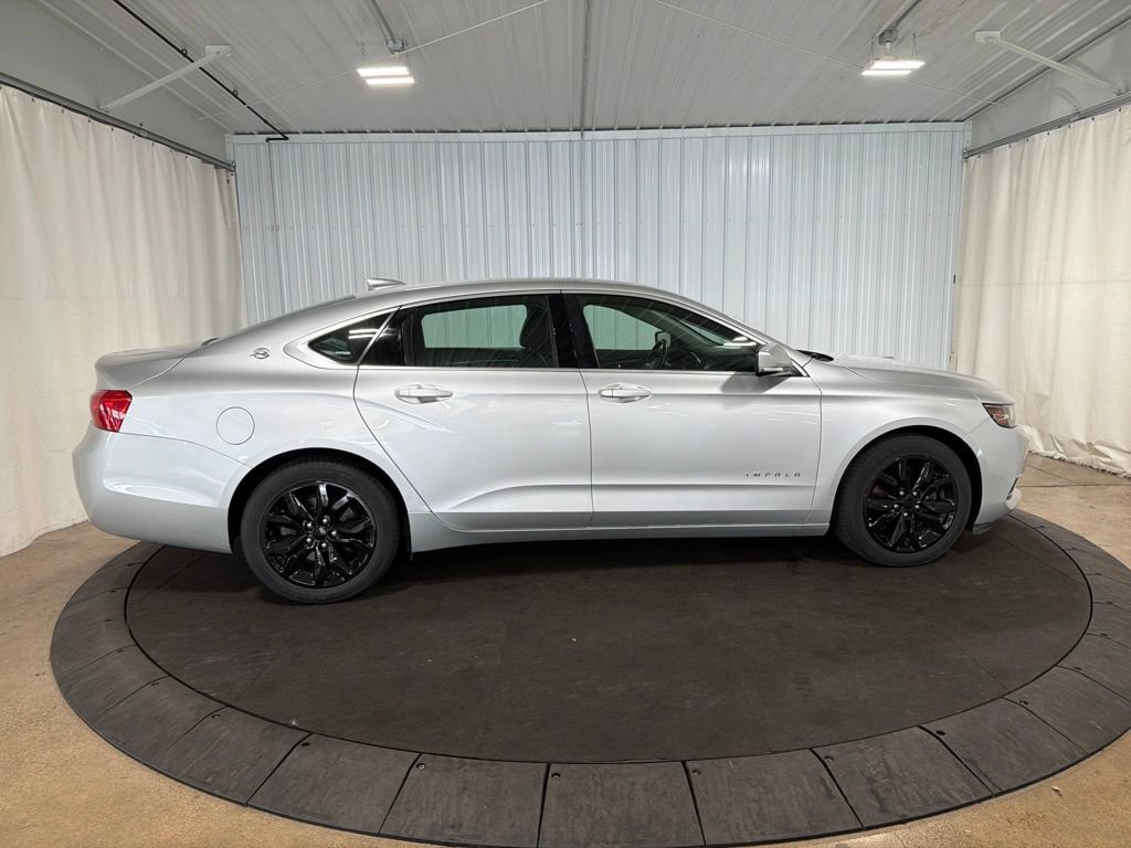 Used 2016 Chevrolet Impala LT FWD image 10