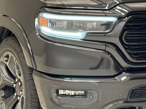 Used 2020 RAM 1500 Limited w/ Black Appearance Package AWD/4WD image 5