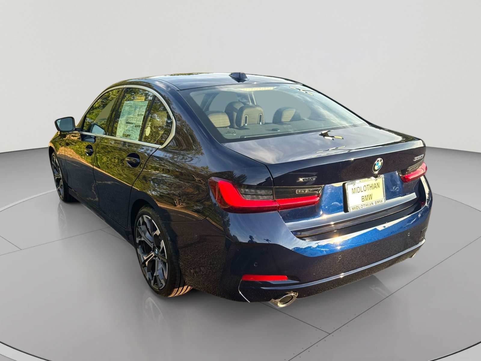 New 2026 BMW 330i xDrive Sedan w/ Premium Package AWD/4WD image 32