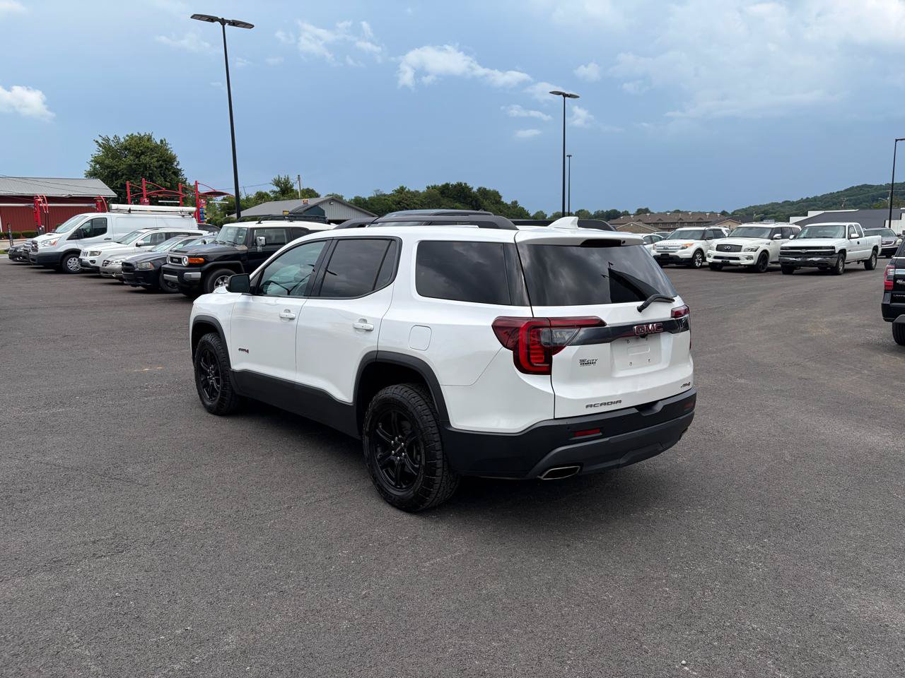 Used 2021 GMC Acadia AT4 AWD/4WD image 5