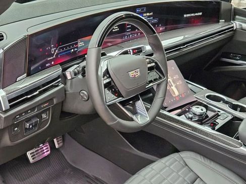 Used 2025 Cadillac Escalade V w/ LPO, ONYX Package image 10