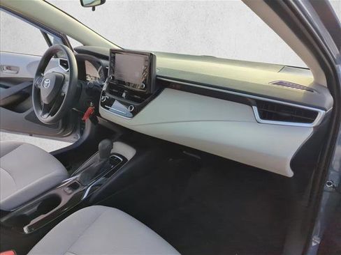 Used 2022 Toyota Corolla LE image 22