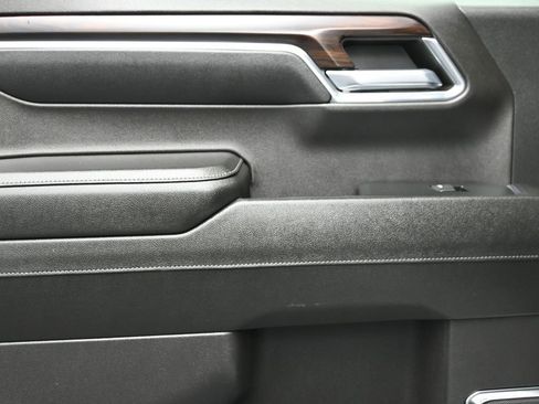 Used 2024 GMC Sierra 1500 SLT image 14