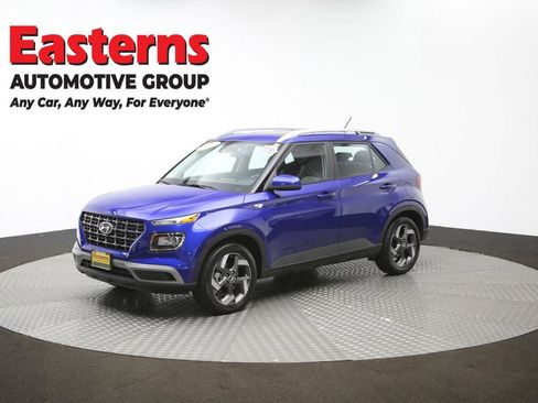 Used 2025 Hyundai Venue SEL image 57