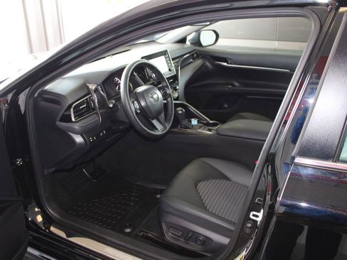 Used 2024 Toyota Camry SE FWD image 28