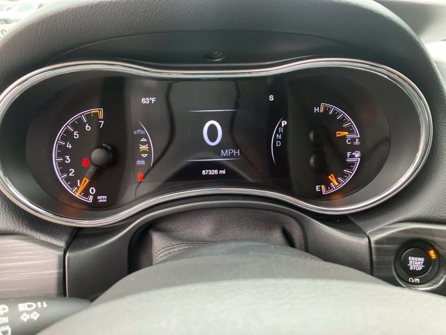 Used 2019 Jeep Grand Cherokee Laredo AWD/4WD image 16