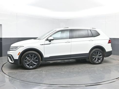 Used 2022 Volkswagen Tiguan SE AWD/4WD image 6