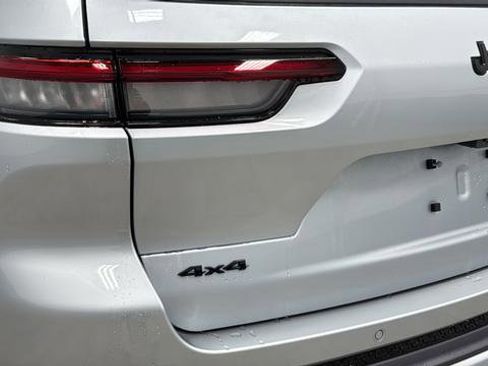 New 2026 Jeep Grand Cherokee L Summit image 36