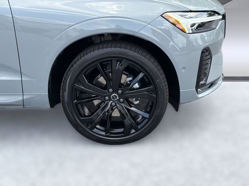 New 2026 Volvo XC60 B5 Ultra w/ Climate Package AWD/4WD image 13