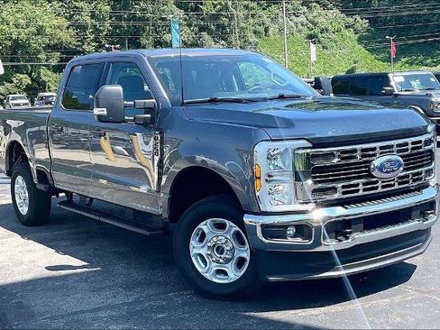 Certified 2025 Ford F250 XLT AWD/4WD image 2