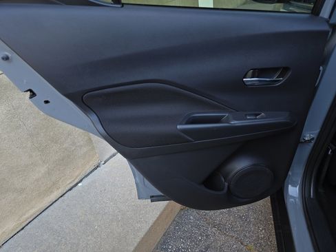 Used 2024 Nissan Kicks SV w/ Exterior Package image 25