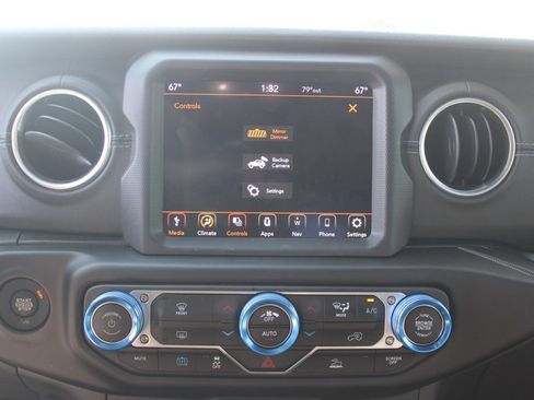 Used 2023 Jeep Wrangler Unlimited Rubicon 4xe image 27