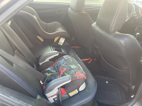 Used 2019 Toyota Corolla SE FWD image 17