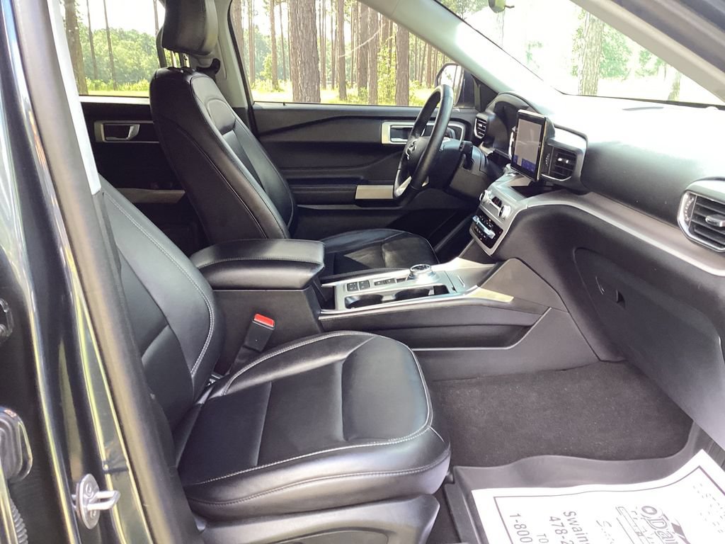 Used 2023 Ford Explorer XLT RWD image 24