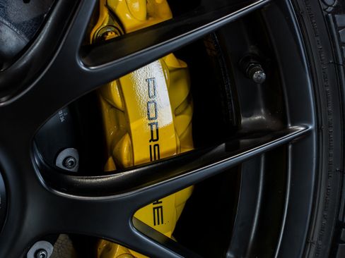 Used 2018 Porsche 911 GT2 RS RWD image 32