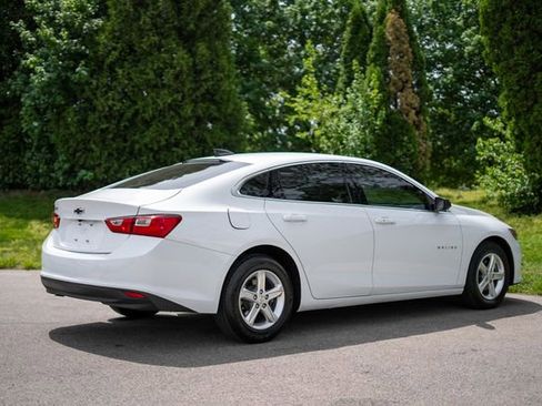 Used 2022 Chevrolet Malibu LS FWD image 5