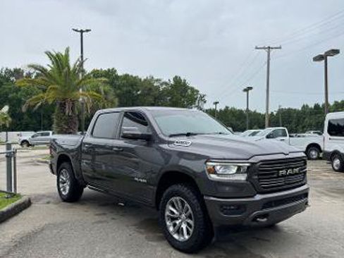 Used 2024 RAM 1500 Laramie AWD/4WD image 4