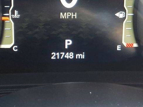 Certified 2024 Jeep Gladiator Willys image 20