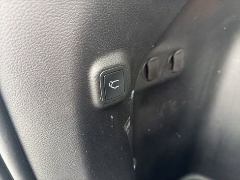 Used 2021 Jeep Cherokee Latitude Lux w/ Comfort/Convenience Group image 22