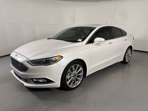 Used 2017 Ford Fusion Platinum AWD/4WD image 4