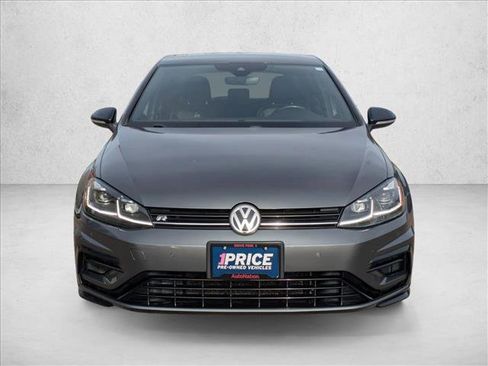 Used 2018 Volkswagen Golf 4-Door image 2