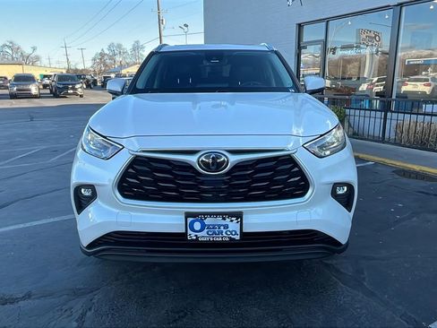 Used 2020 Toyota Highlander XLE AWD/4WD image 8