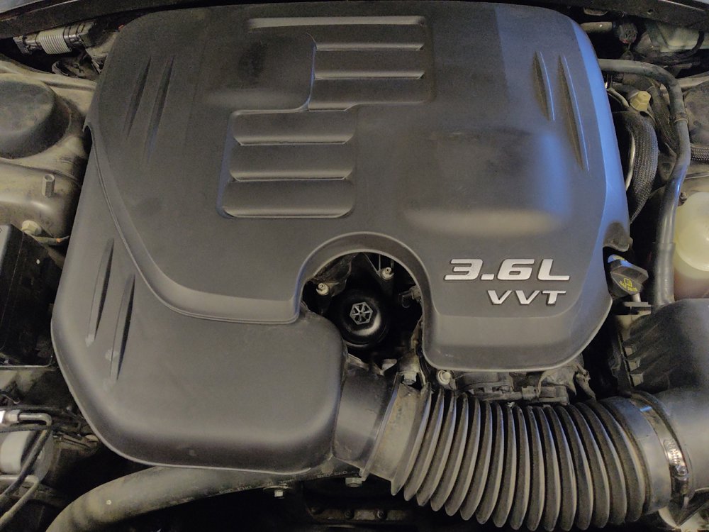 Used 2016 Dodge Charger SXT RWD image 30