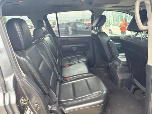 Used 2013 Nissan Armada SL AWD/4WD image 14