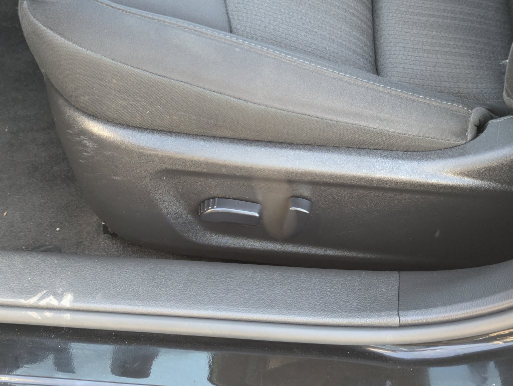 Used 2024 Nissan Altima 2.5 SV FWD image 25