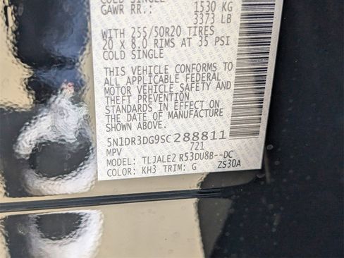 New 2025 Nissan Pathfinder Platinum w/ Black Appearance Package image 21