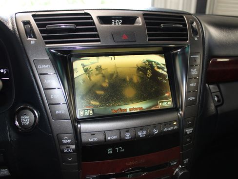 Used 2007 Lexus LS 460 RWD image 17